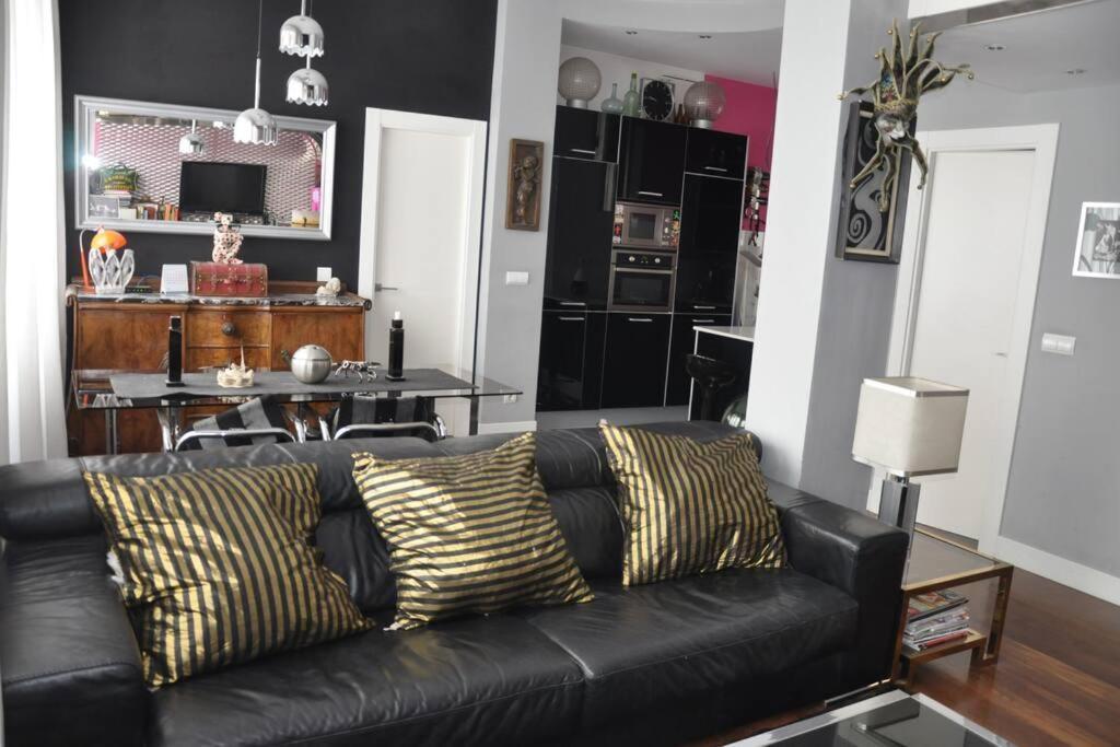 Loft En Begona Junto Al Casco Viejo By Urban Hosts Daire Bilbao Dış mekan fotoğraf
